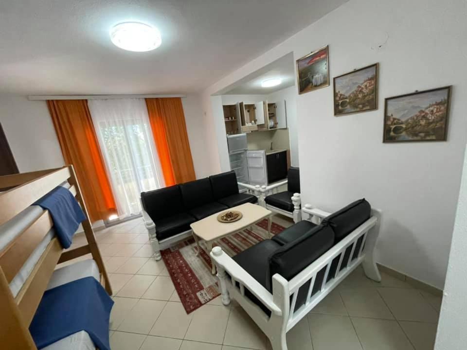 Aparthotel Vila Tufi Velipoje Ngoại thất bức ảnh