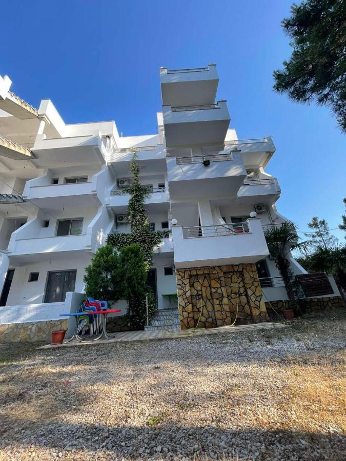 Aparthotel Vila Tufi Velipoje Ngoại thất bức ảnh