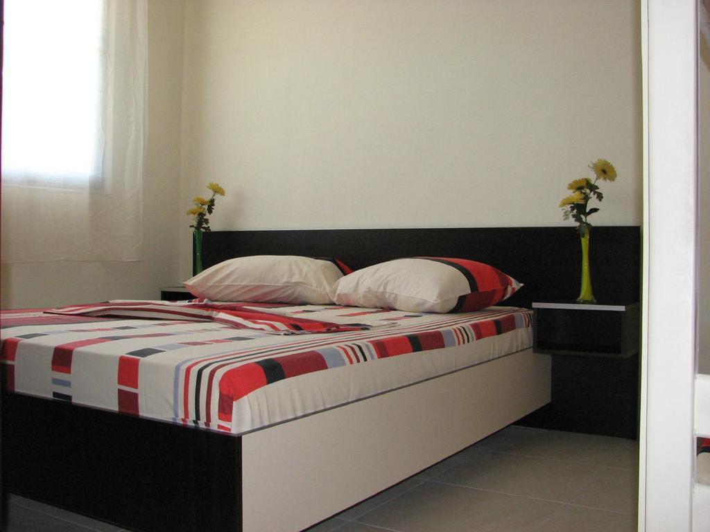 Aparthotel Vila Tufi Velipoje Phòng bức ảnh